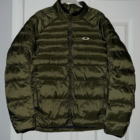 Oakley Other - Oakley Puffer Jacket
